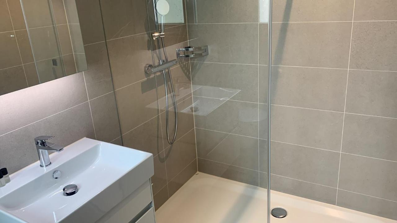 Appartamento Swiss Star Zurich Oerlikon - Self Check-In Esterno foto
